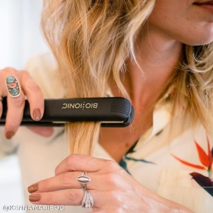 Plancha GoldPro Flat Iron | Lujo y Tecnología para un Alisado Perfecto 2