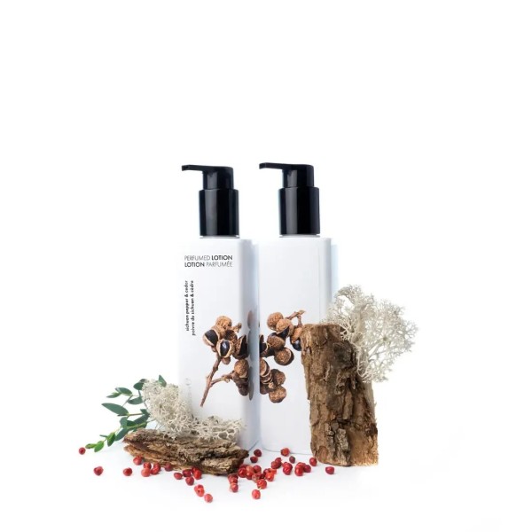 Loción Perfumada Sichuan Pepper & Cedar | Fragancia Amaderada y Especi